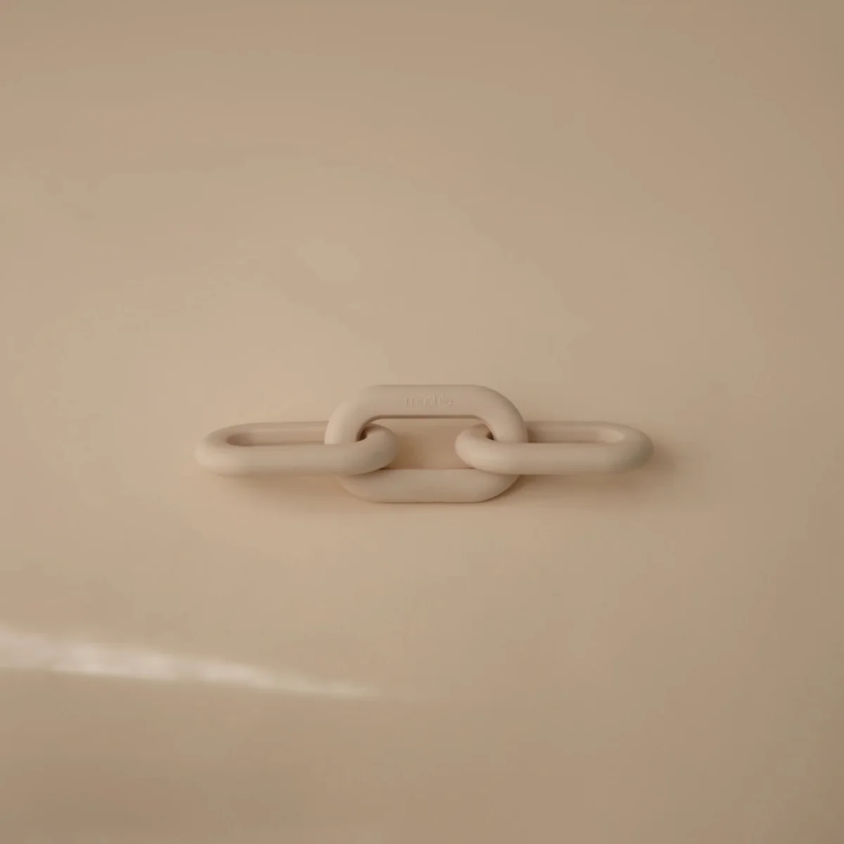 Mushie Bijtring Shifting Sand - Image 3